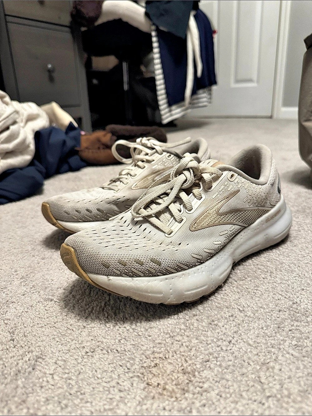 Brooks Glycerin Sneakers White and Gold